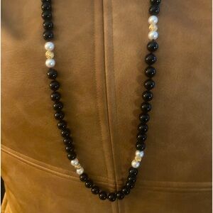Onyx necklace w Pearl beads